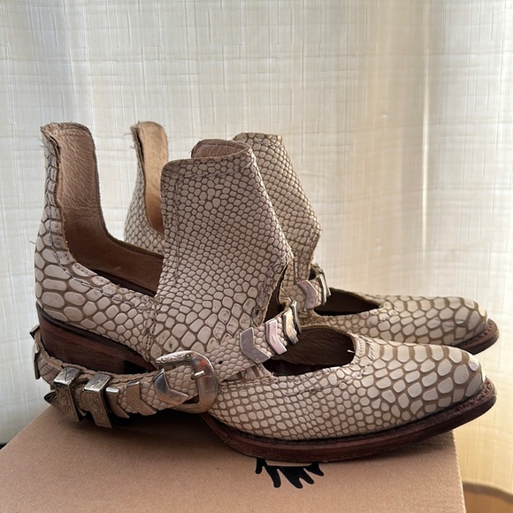 Freebird Blade - Picture 1 of 6